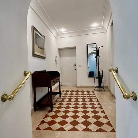 Gdr - Center Apartment